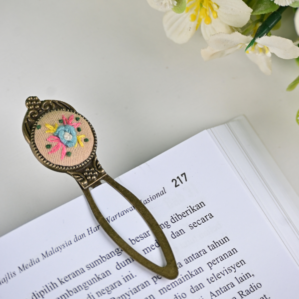Picture of Embroidery Bookmark Pink Peach