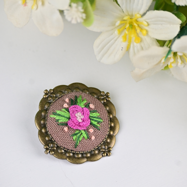 Picture of Embroidery Medium Brooches Brown